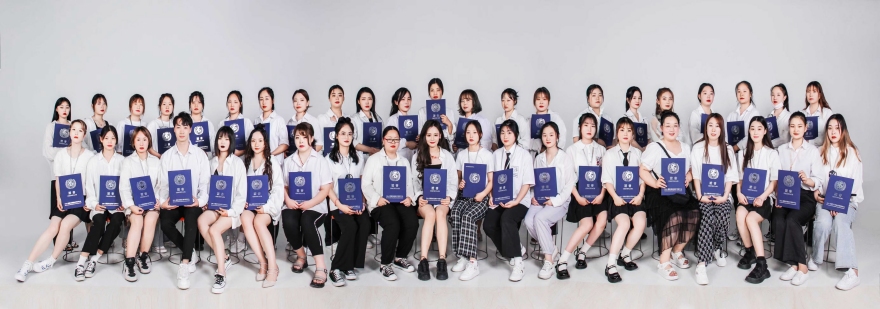 咸阳市艺尚美业智慧美校