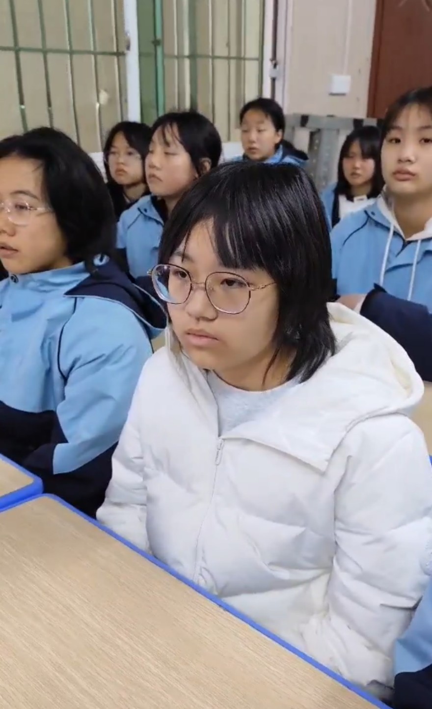 重庆正信青少年素质教育学校改变一个孩子，幸福一所家庭，和谐一方社会