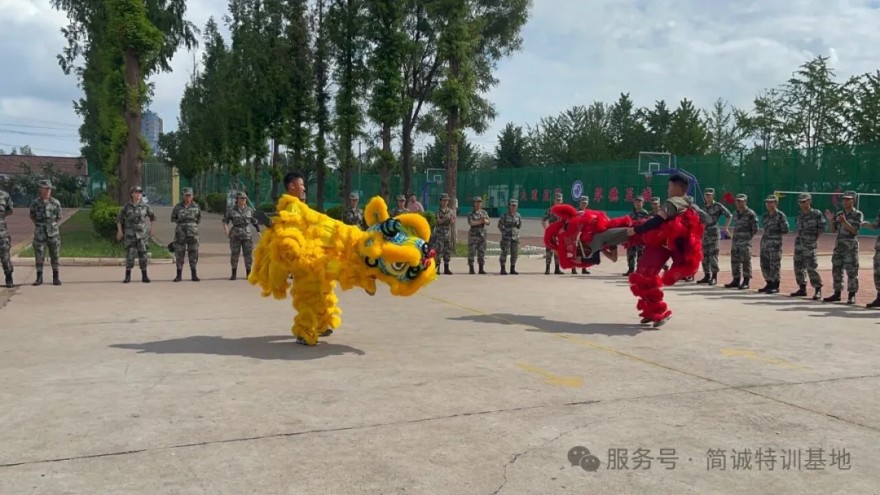 逆光生长——舞狮少年成长记