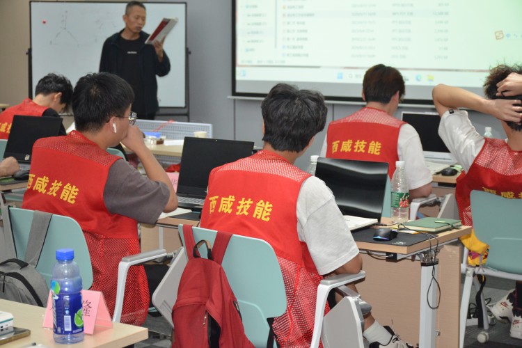 电气自动化实训中心电气与机械自动化实操课程表