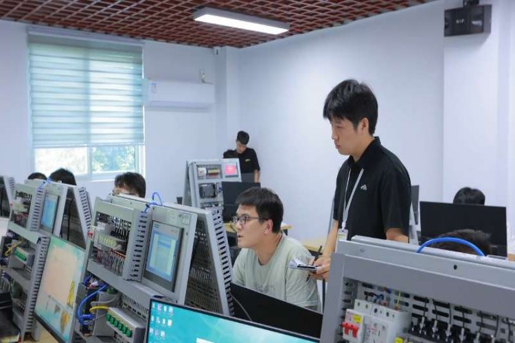电气自动化调试班