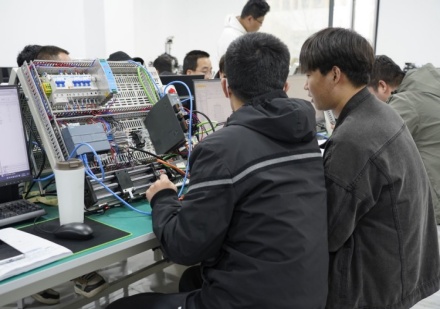 郑州PLC工程师综合班