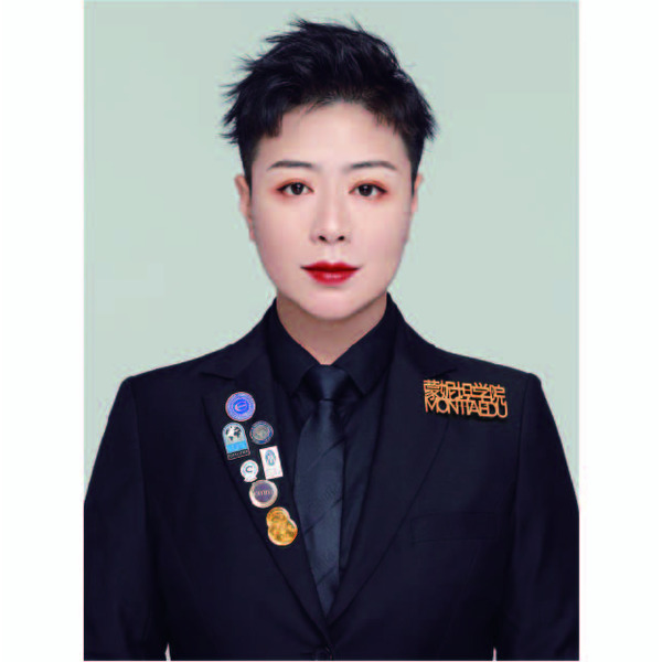 由佳子