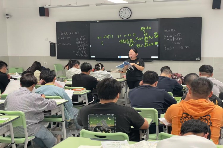 湖南鸿堃单招升学集训基地