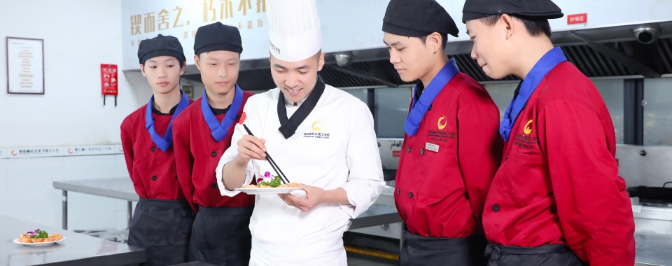 陕西省西安市很受欢迎的初高中厨师烹饪技工学校名单榜首一览