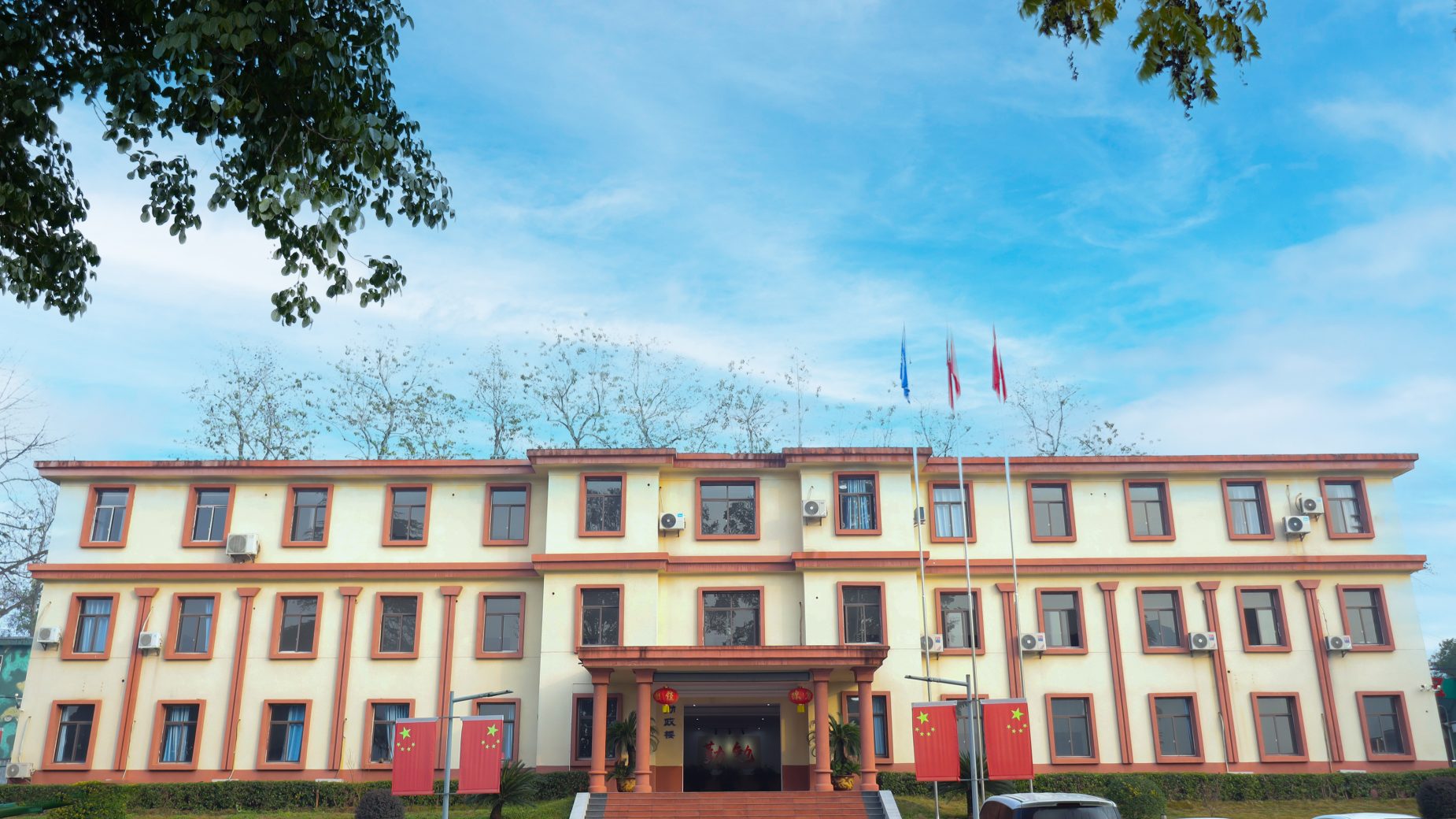 重庆市军事化初高中学生厌学情绪心理辅导教育基地知名一览