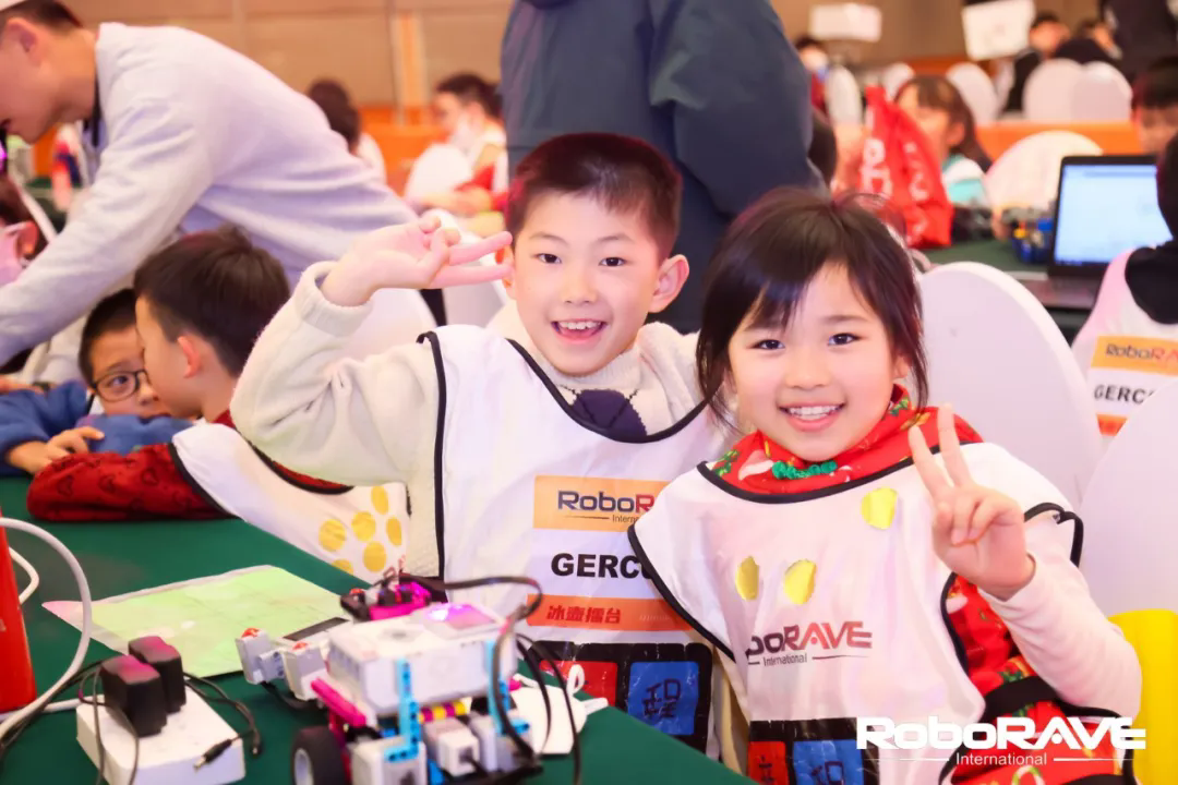 编程家长说 | “女儿吵着学编程”，从玩乐高到参加科创活动，她竟然变化这么大！