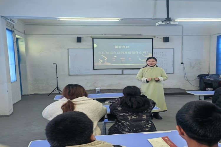 郑州冠昊教育基地上课