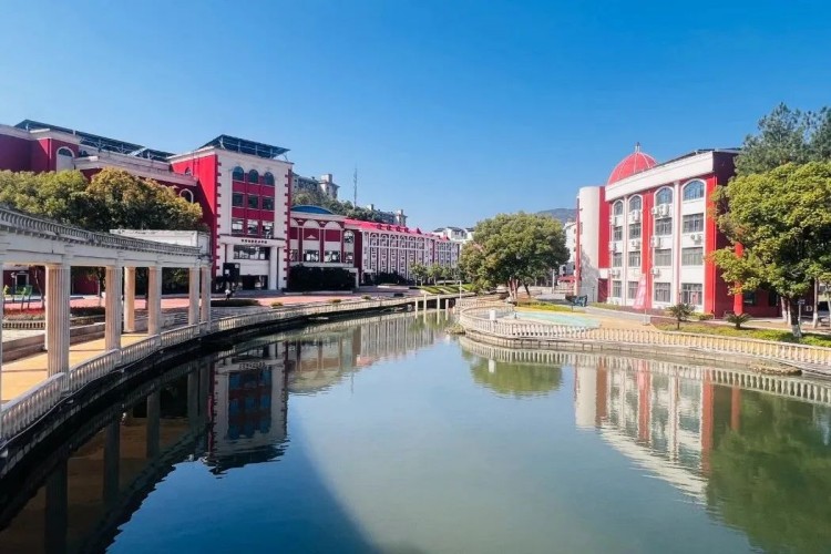 南昌天行创世纪学校校区环境