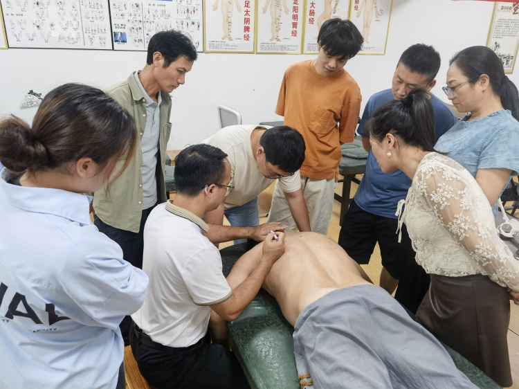 广西柳州弘中教育教学现场