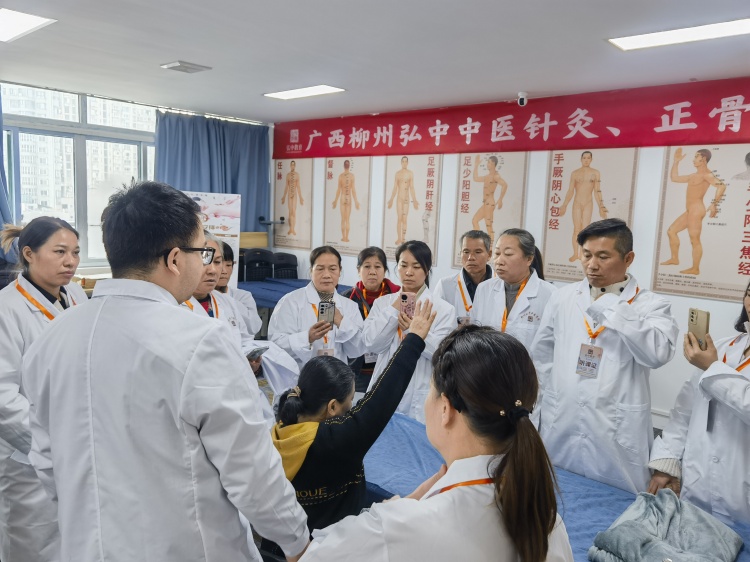 广西柳州弘中教育教学现场