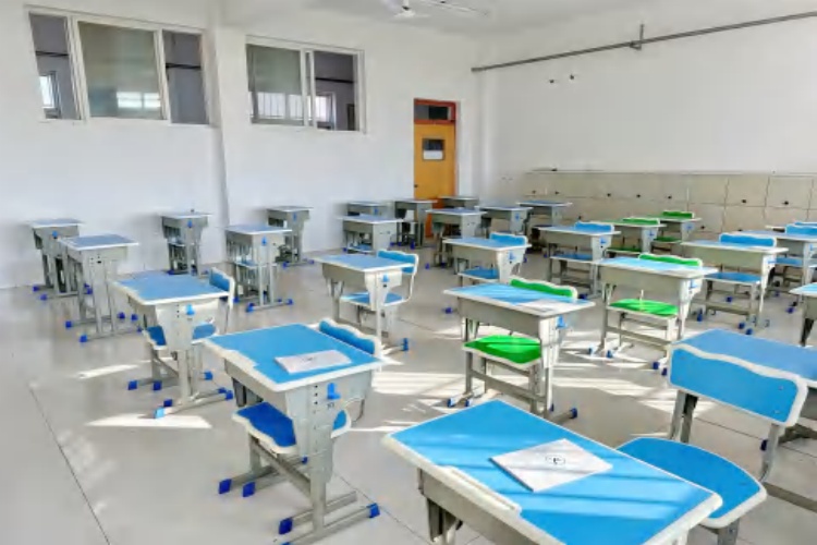  山东华梁启航素质教育教室