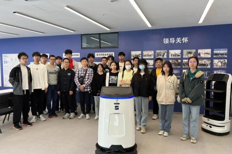上海深兰科技教育学生