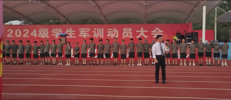 谭思想特训向阳校区军训展示