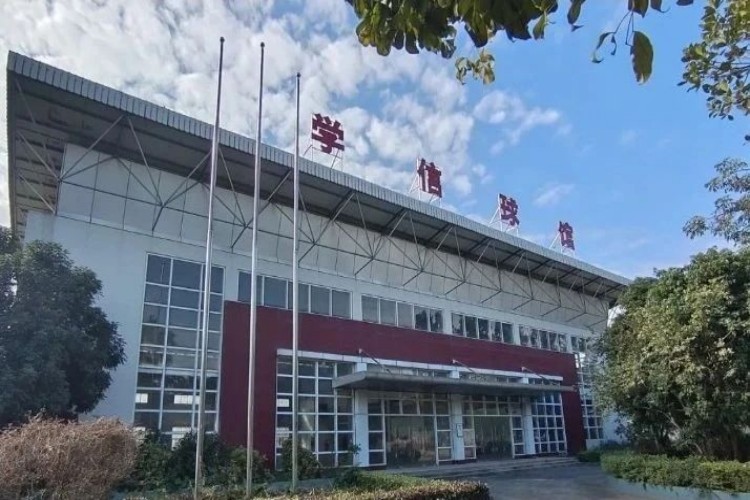 湛江学信教育宿舍环境