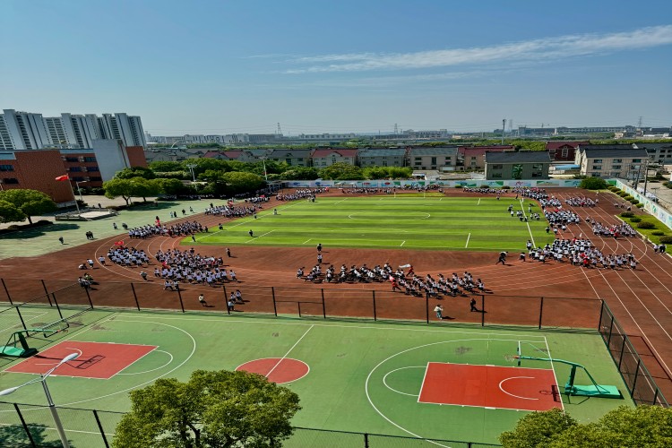 苏州盛湖学校初三复读