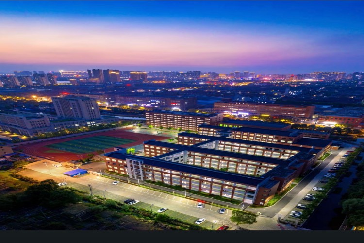 苏州盛湖学校初三复读