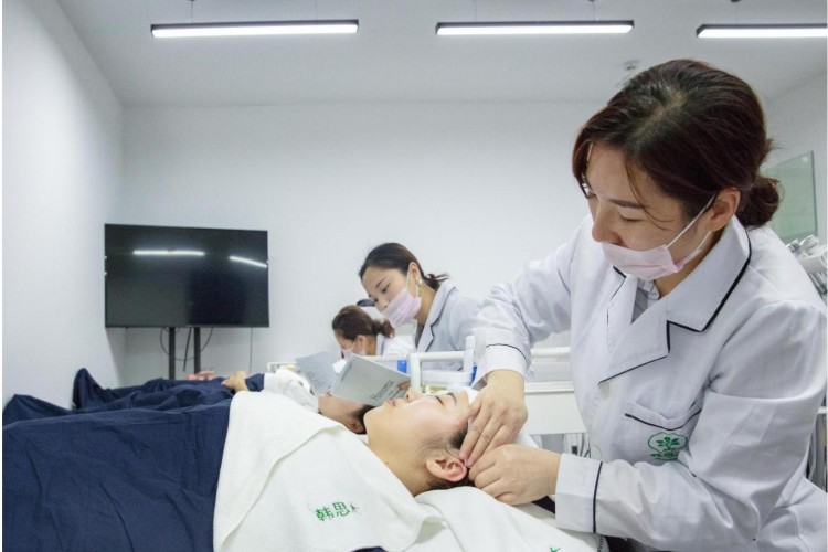 广州玲丽美学教学环境