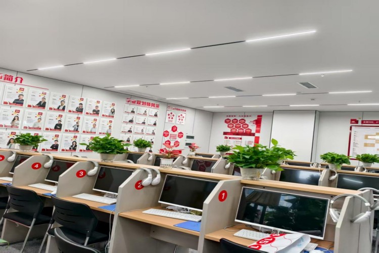 成都想象力智能中高考环境图