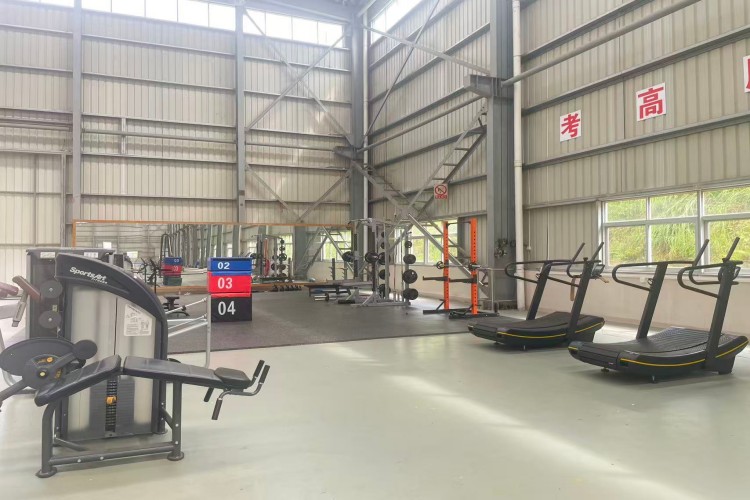 广东战龙青少年素质教育环境图