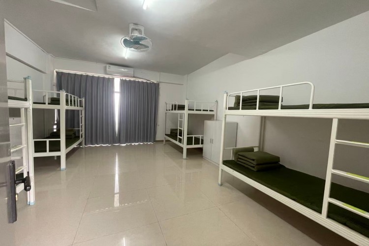 广东战龙青少年素质教育环境图