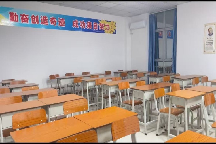 广东战龙青少年素质教育环境图