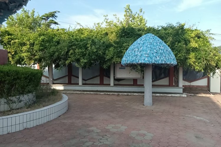 大连领越素质教育基地