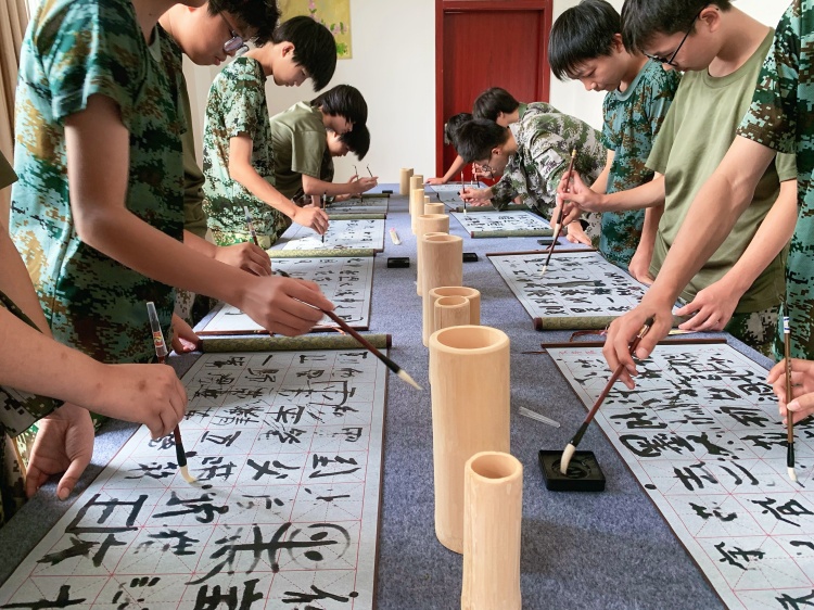 湖北金帆国际心理教育文化礼仪课堂