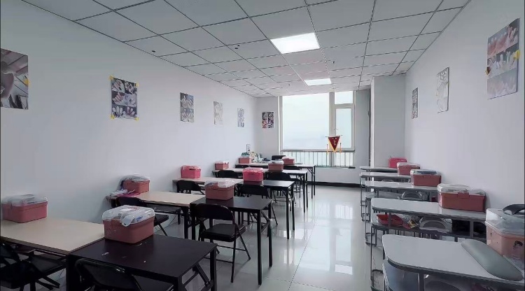 银川弘兴名人化妆学校