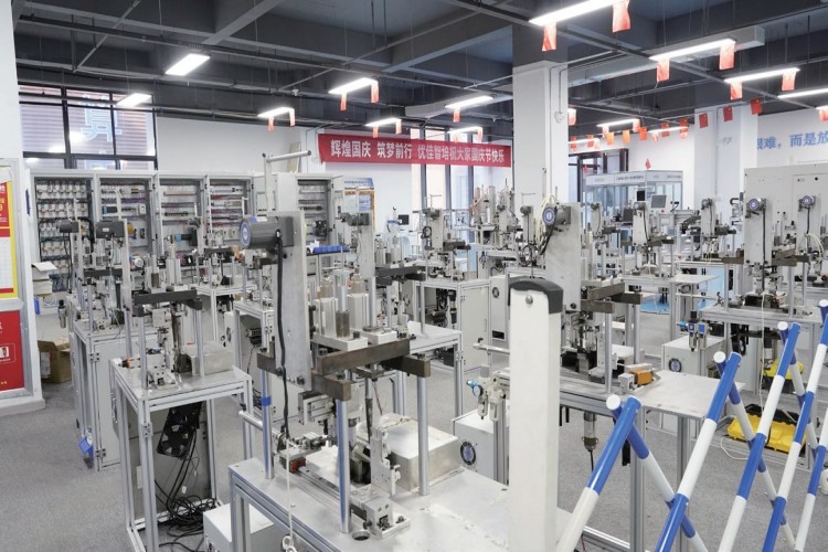 河南优佳教育环境图