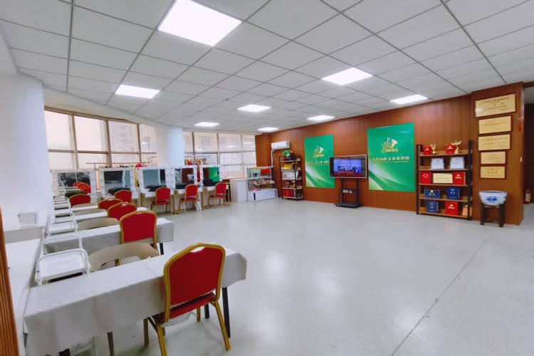 大连尚峰美妆校区环境图