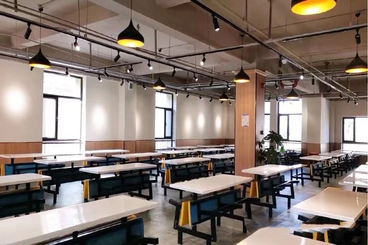 乌鲁木齐华实教育学校环境图