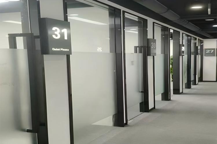 上海朗优教育环境图