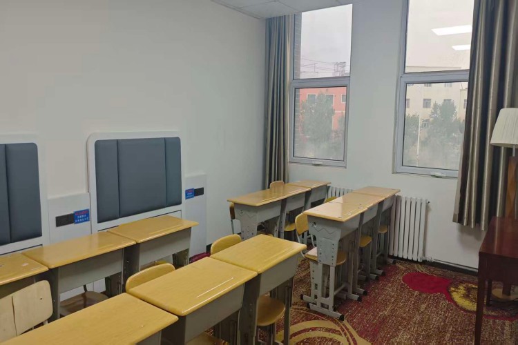 新疆鸿轩教育学校环境图