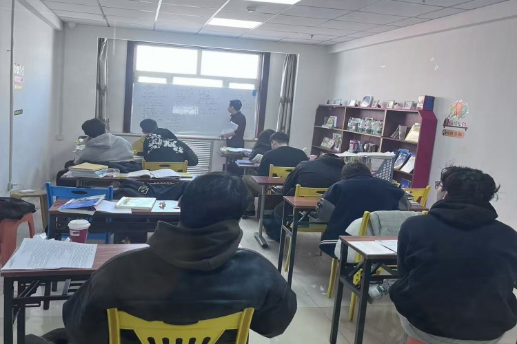 新疆鸿轩教育学校环境图