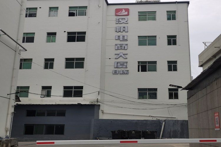 深圳优异数控培训学校环境图