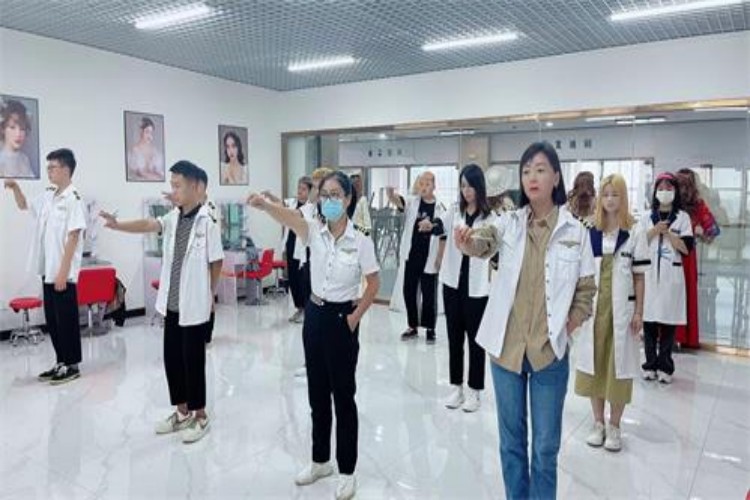 邯郸金皇后美发彩妆学校