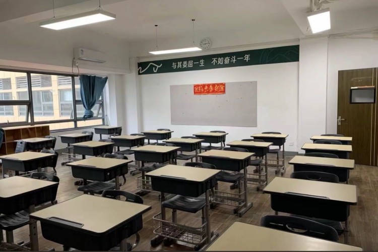 江苏华钧教育环境图