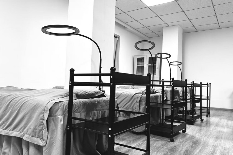 成都赫彩化妆学校