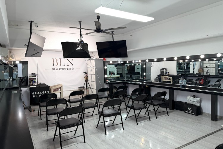 宁夏倍莱妮化妆培训学校校区环境图片