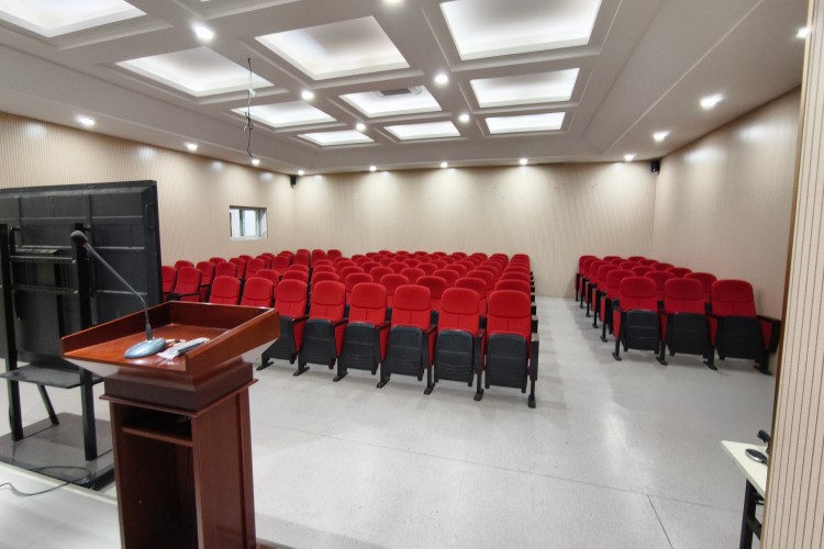 衡水泰华山西分校多功能教室