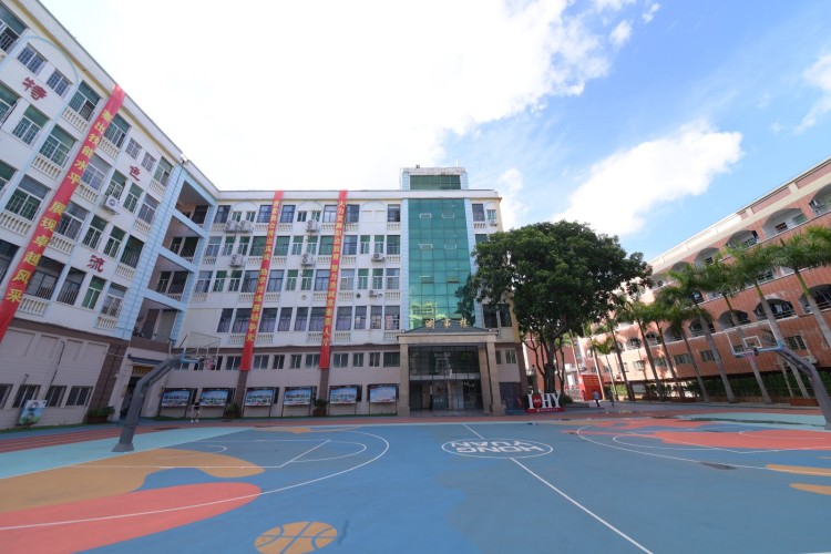 福建鸿源技术学校校园环境图