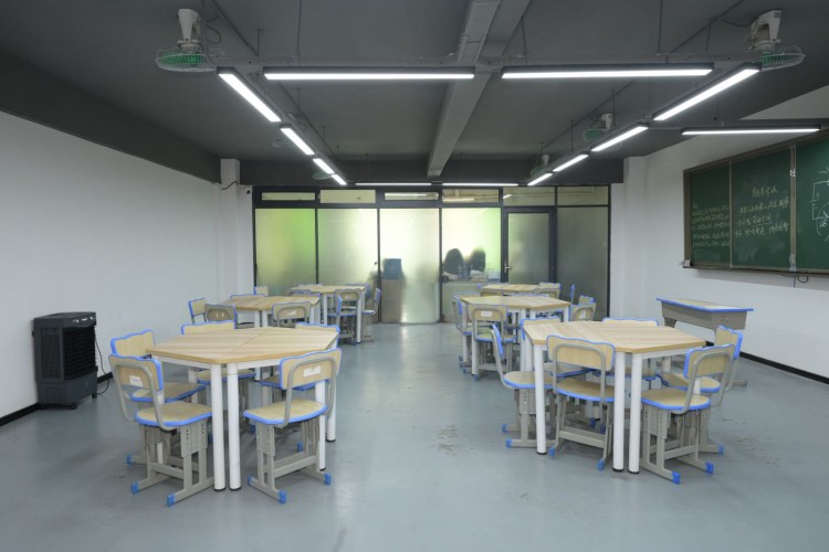 福建鸿源技术学校校园环境图