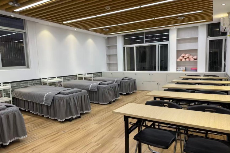 福建新媛美业校区环境图