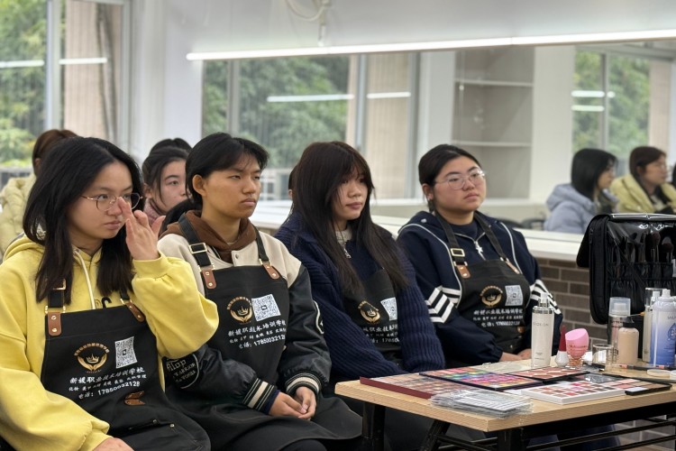 福建新媛美业校区环境图