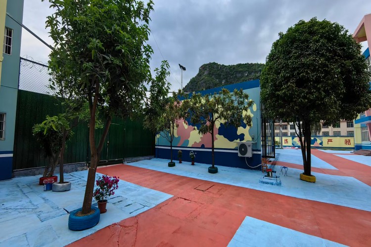 广西柳州鑫吉典青少年成长基地校区环境图