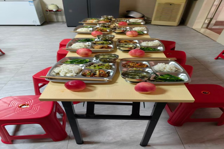 广西柳州鑫吉典青少年成长基地校区环境图