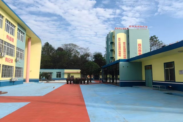 广西柳州鑫吉典青少年成长基地校区环境图