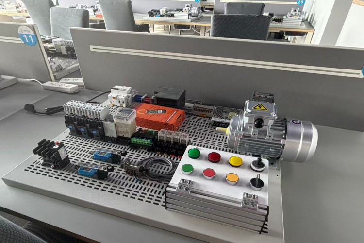 北京亦城锐蓝自动化校区环境图片