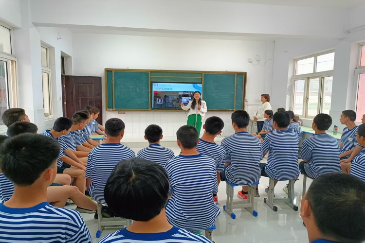 河南豫教青少年教育学校校区环境图